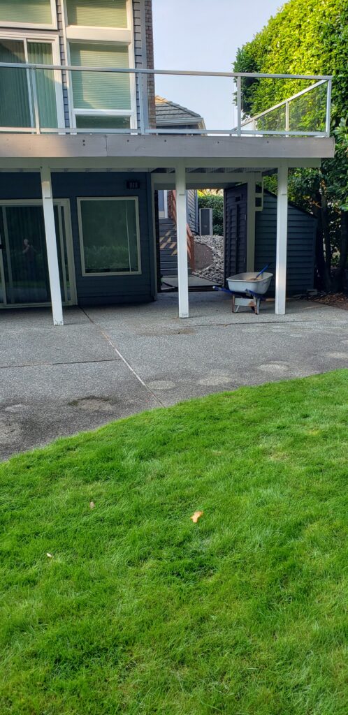 outdoor covered deck